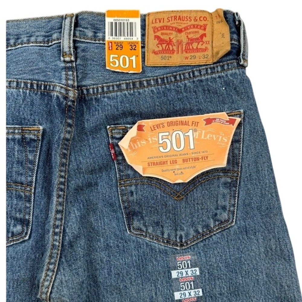 Levis 501 Original Fit Jeans Medium Wash Blue Straight Button Fly 29x32 NEW